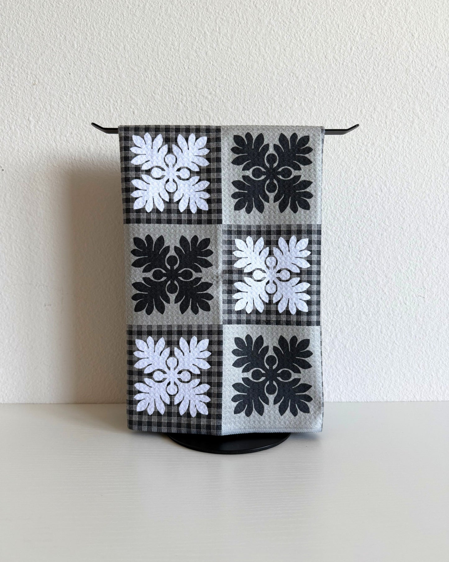 Black Quilt Microfiber Towel (Creations by Sam x Reiko)