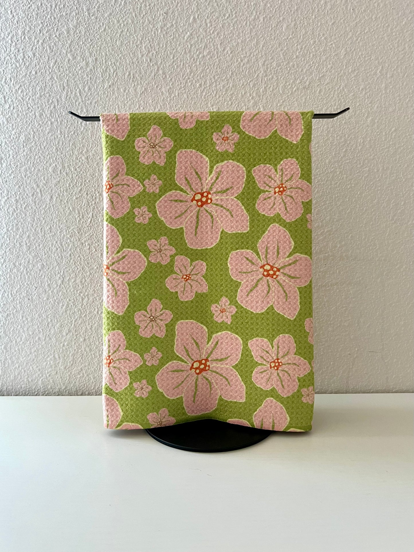 Strawberry Matcha Retro Hibiscus Microfiber Towel
