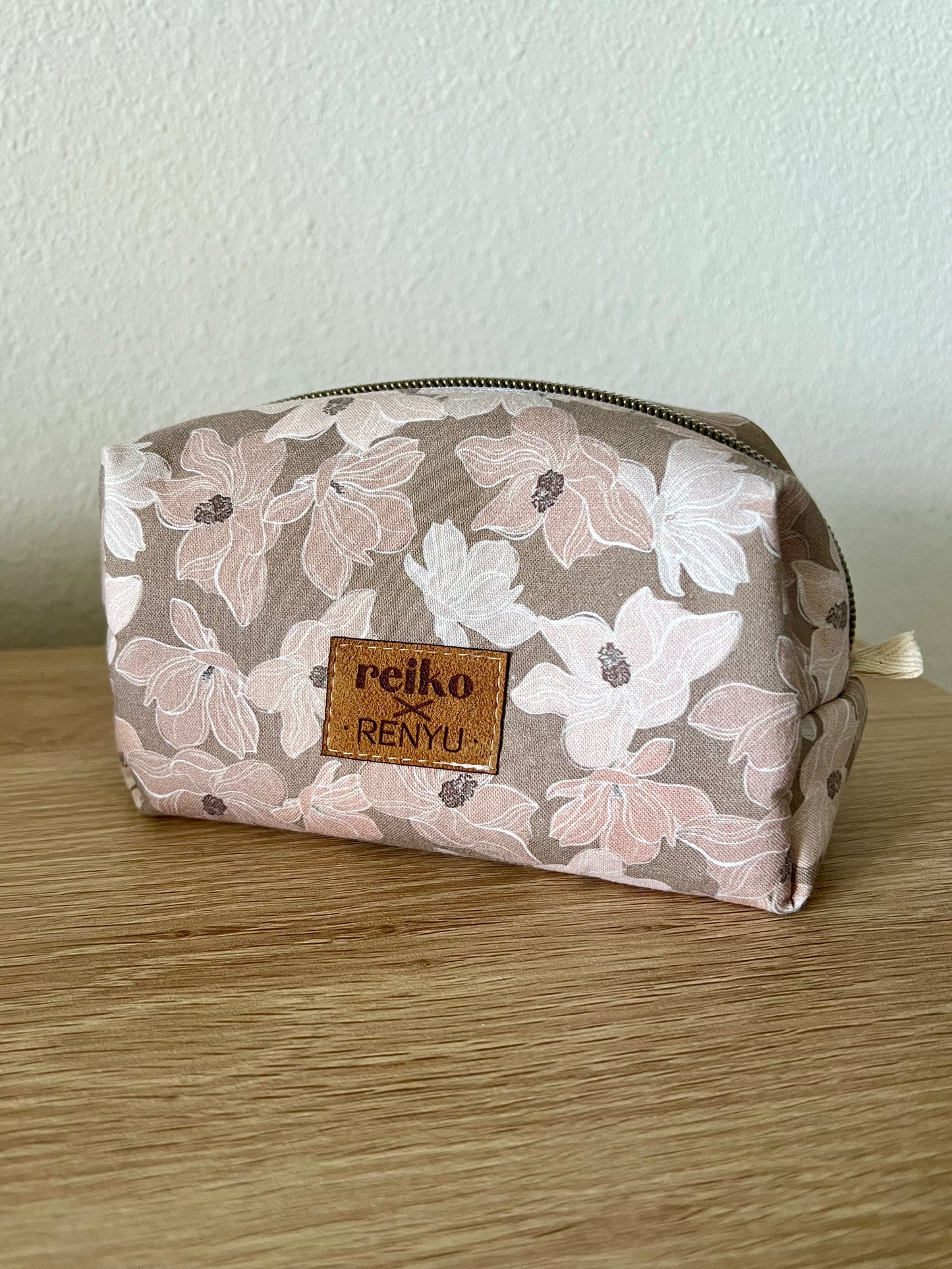 Boxy Pouch (Renyu x Reiko)