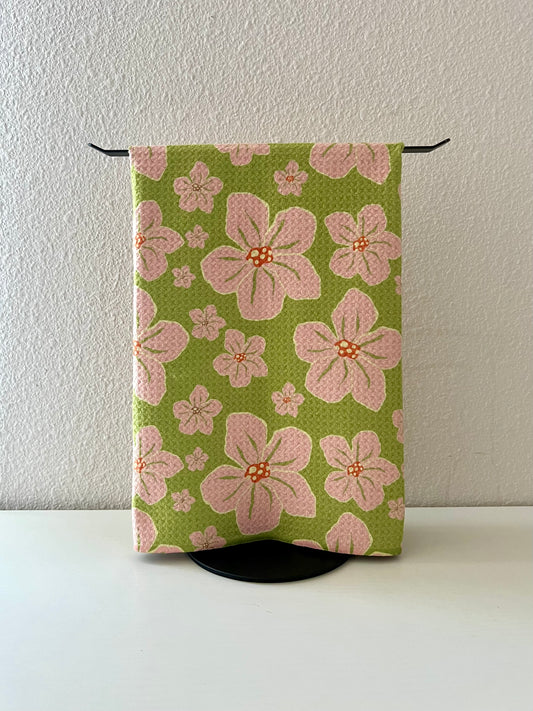 Strawberry Matcha Retro Hibiscus Microfiber Towel