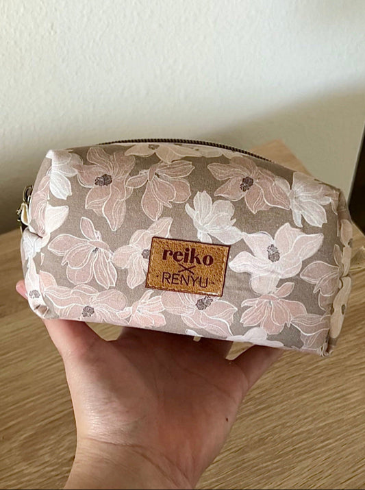 Boxy Pouch (Renyu x Reiko)